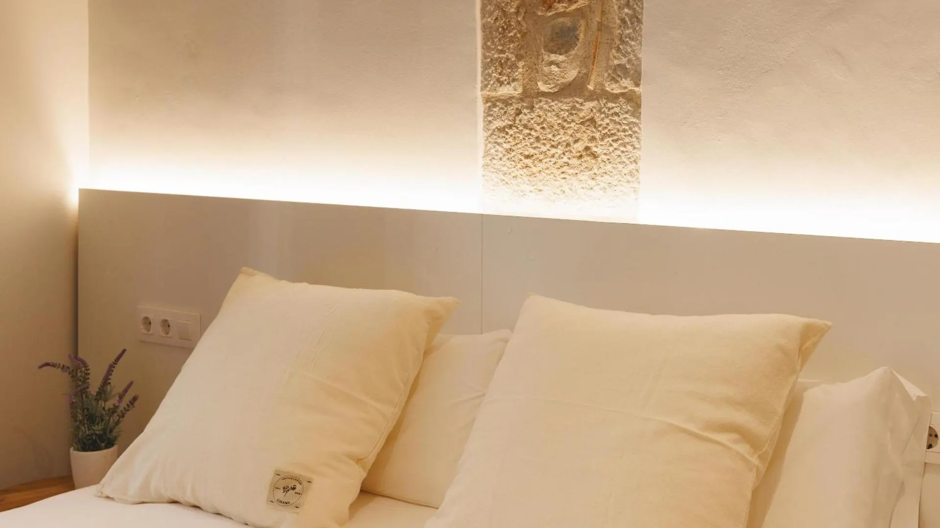 Bravissimo Calderers El Llop, With River Views Girona